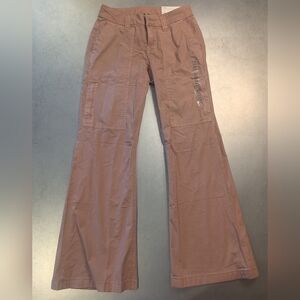 NWT Curvy Low-Rise Baggy Flare (000 Short)